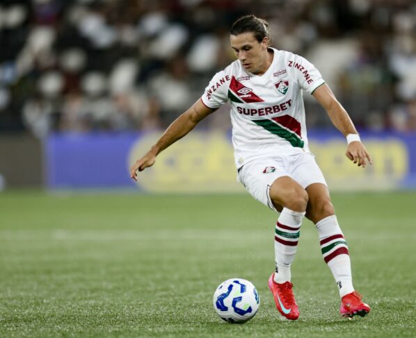 Foto colorida de Canobbio, jogador do Fluminense - Metrópoles