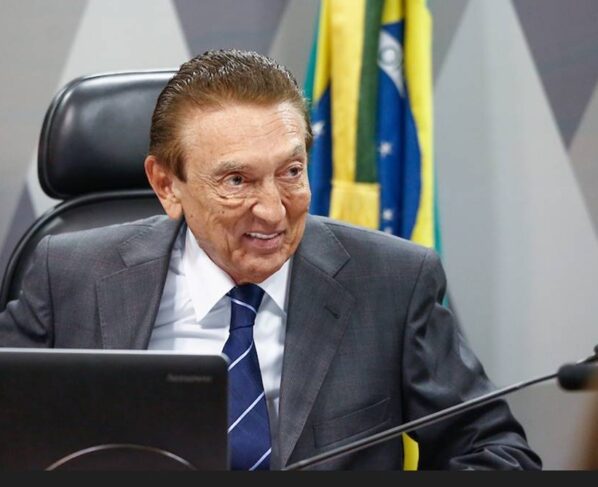 Edison Lobão