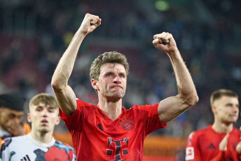 Foto colorida de Thomas Muller, com a camisa do Bayern de Munique - Metrópoles