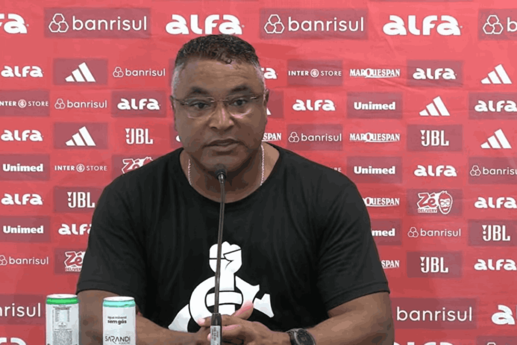 Imagem colorida do técnico do Internacional, Roger Machado- Metrópoles